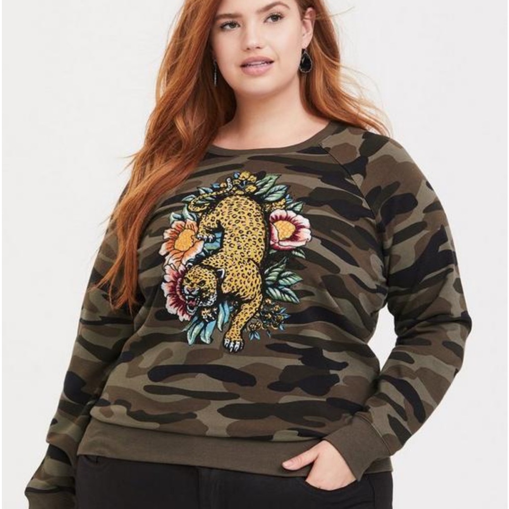 TORRID Camo Embroidered Leopard Scoop Neck Fleece Sweatshirt NWOT Size 2X